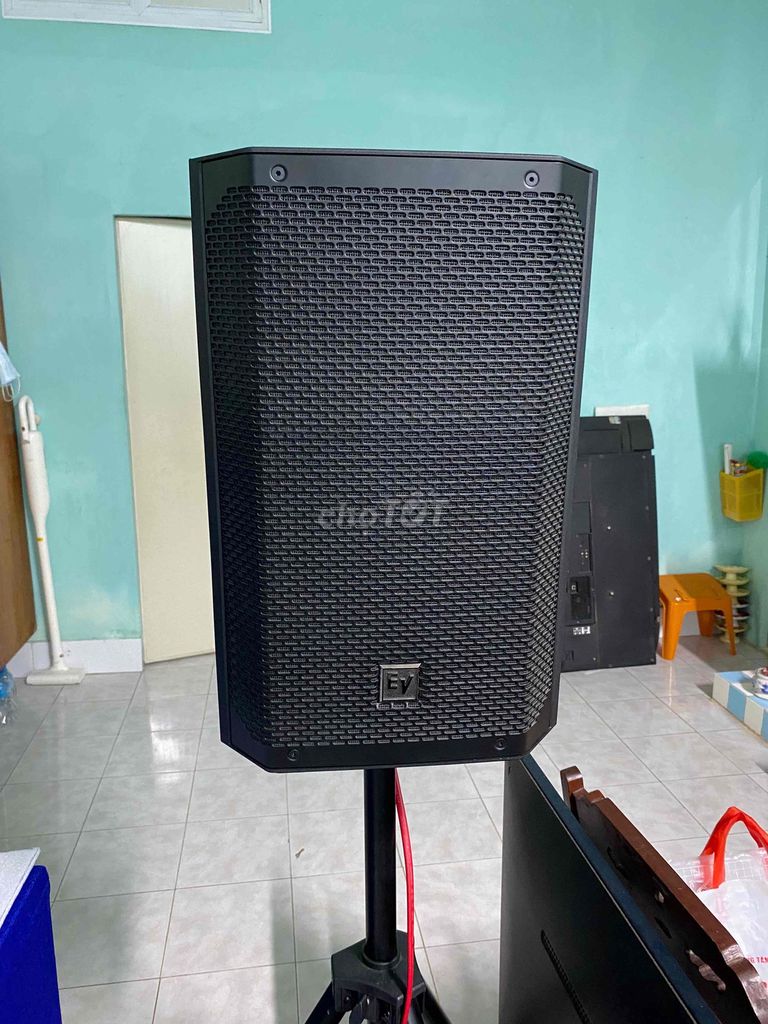 Loa passive Electro-Voice ELX200-10 Đen Đã sử dụng. Mua bán Tivi, Âm thanh tại Huyện Đất Đỏ Bà Rịa - Vũng Tàu được đăng bởi Phi hình 1