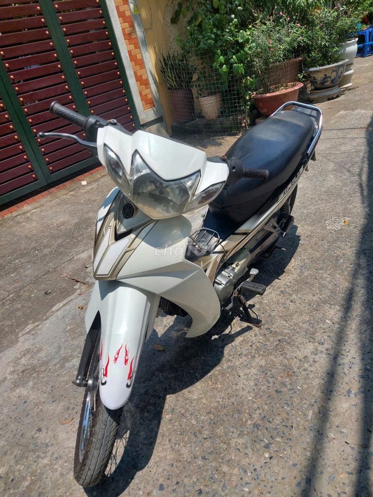 Yamaha Sirius, белая, б/у