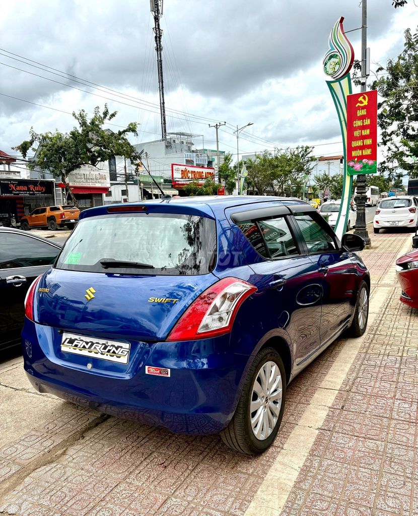 Suzuki Swift 2017 1.4 AT - 81000 km. Mua bán Ô tô tại Huyện Đức Trọng Lâm Đồng được đăng bởi Nguyễn Hữu Dự hình 4
