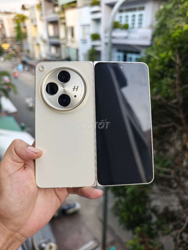 Oppo Find N3 16/512GB Vàng 99% pin 100. Mua bán Điện thoại tại Quận 6 Tp Hồ Chí Minh được đăng bởi Điện thoại chất mỗi ngày hình 1