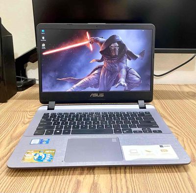 Laptop Asus Core i5-8250u_Ram 8Gb thanh lý