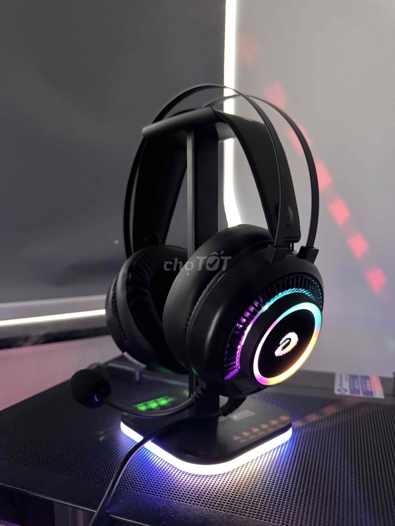 Tai nghe gaming Đen Mới 98%, giá đỡ tai nghe. Mua bán Tivi, Âm thanh tại Quận 8 Tp Hồ Chí Minh được đăng bởi Việt Thắng hình 1