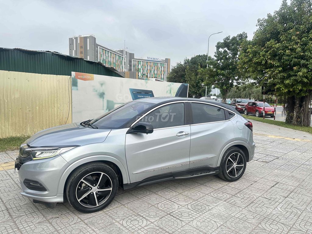 HR-V 1.8L sx 2018 nhập THÁI LAN. Mua bán Ô tô tại Quận Thanh Xuân Hà Nội được đăng bởi Minh Đức Oto Cũ hình 2
