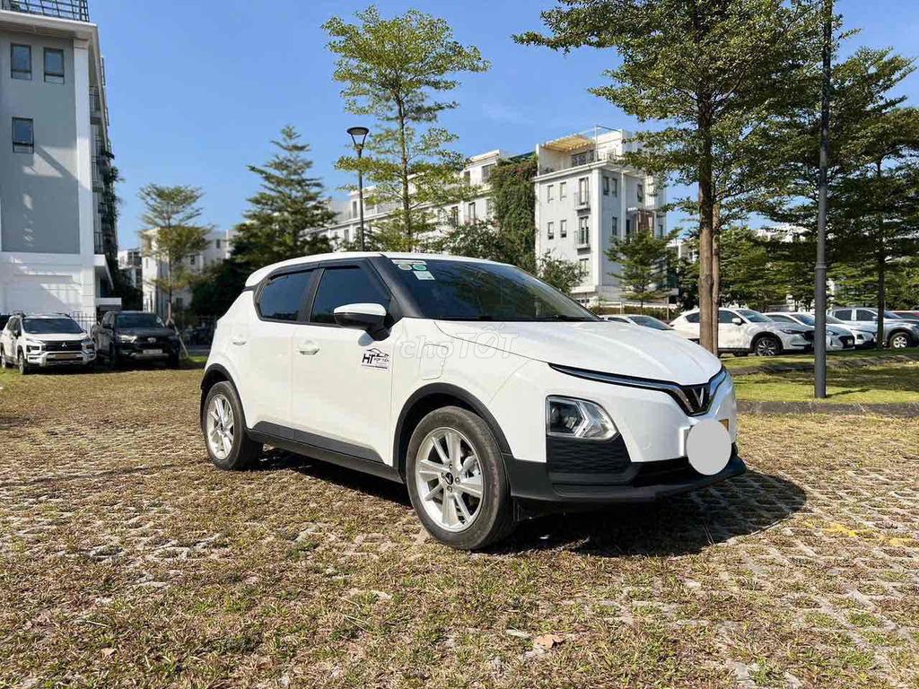 Vinfast VF5 Plus 2025 Trắng 4 vạn km. Mua bán Ô tô tại Quận Hoàng Mai Hà Nội được đăng bởi Dương Xuân Trường hình 2