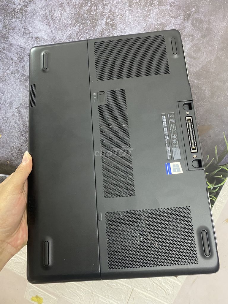 Laptop Dell Precision 7520 máy trạm cao cấp Dell