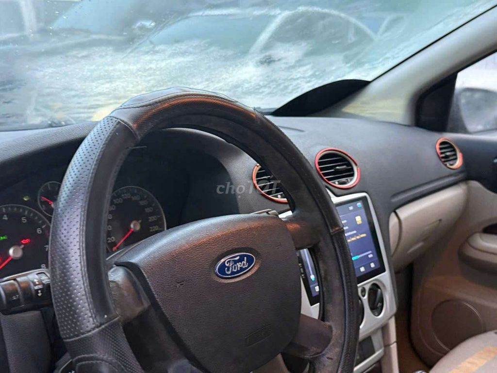 Ford Focus полная комплектация, очень красивая
