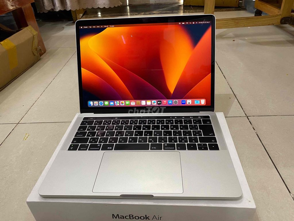 MacBook Pro 2017 i7 13 inch 16GB/512GB tourbar. Mua bán Laptop tại Quận Bình Thạnh Tp Hồ Chí Minh được đăng bởi NGUYEN THI NGOC BINH  hình 1