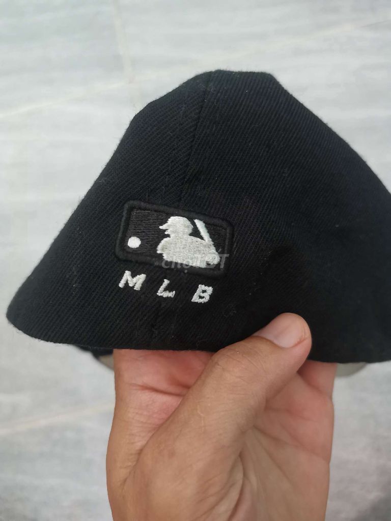 Mũ lưỡi trai MLB Yankee NewYorkMateCap Logo Thêu