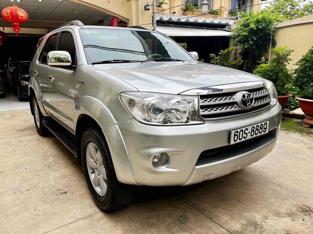 Toyota Fortuner 2.7V 4*4 2010.Xe gia đình rất đẹp. Mua bán Ô tô tại Quận 7 Tp Hồ Chí Minh được đăng bởi Thanh Bình Land hình 1