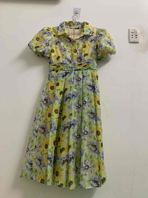 Váy liền thân VENIA hoa, size M mới 99%. Mua bán Quần áo tại Quận 12 Tp Hồ Chí Minh được đăng bởi Tuyết