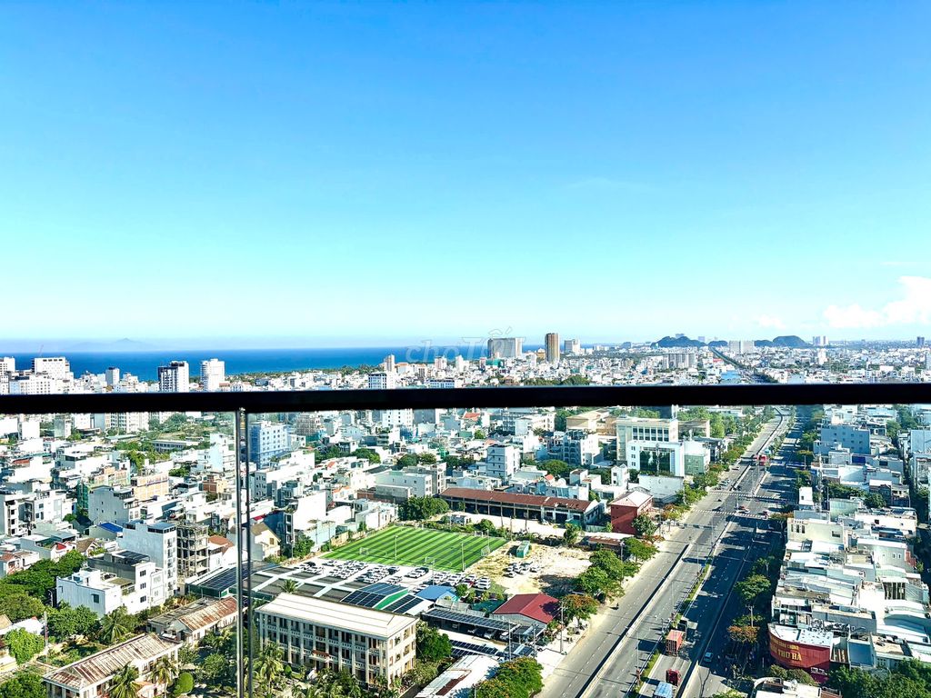 Bright 1-bedroom with an ocean view in Panoma 1 — photo 1