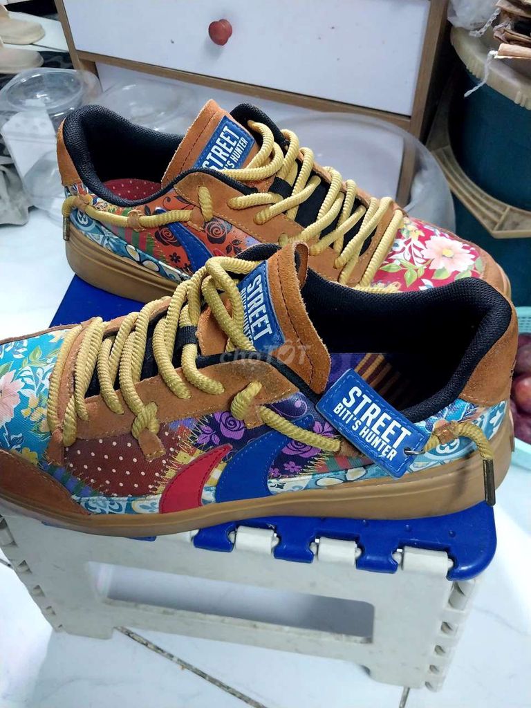 Giày thể thao Bitis Hunter Da lộn size 42. Mua bán Giày dép tại Quận Bình Thạnh Tp Hồ Chí Minh được đăng bởi Min Hoàng hình 1