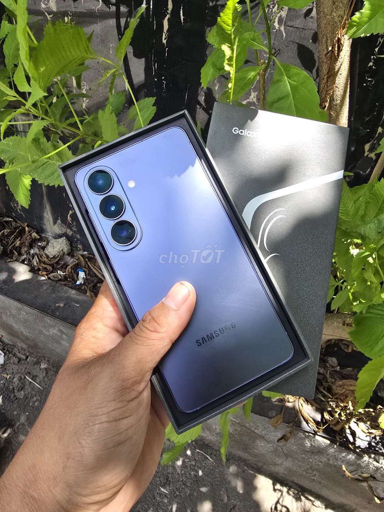 Samsung S26 Tím Như mới. Mua bán Điện thoại tại Quận Tân Phú Tp Hồ Chí Minh được đăng bởi Sầu Thiên Thu hình 1