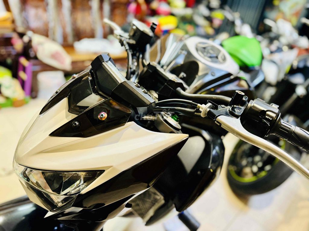Kawasaki Z800 ABS Năm 2016. Mua bán Xe máy tại Quận Bình Thạnh Tp Hồ Chí Minh được đăng bởi Cao Hoài Nam hình 5