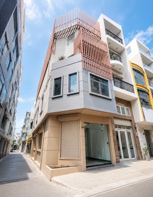 Rent · 6 bd · 99 м² · Quận Phú Nhuận, ул. Đường Hoa Cúc
