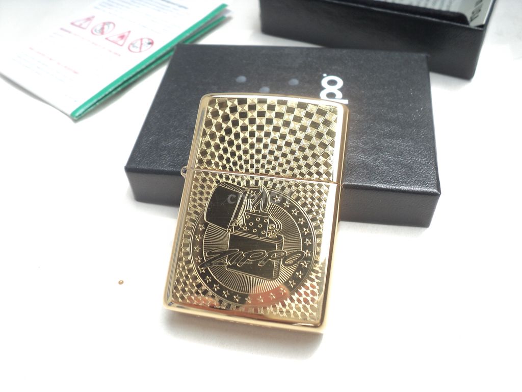 Zippo MỸ, Đồng Khối. ZIPPO CHÁY / VÂN NỔI LẬP THỄ