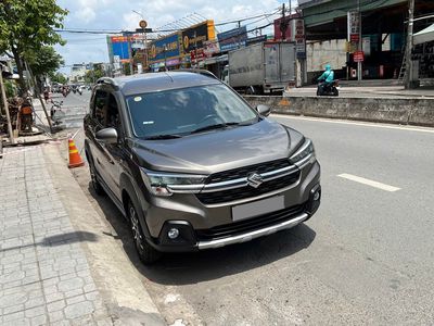 Suzuki XL7 model 2023 màu xám zin đẹp