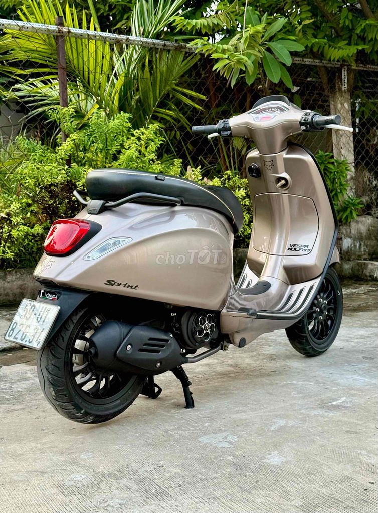Piaggio Vespa Sprint 125 2015 Nâu 20000 km. Mua bán Xe máy tại Quận Bình Tân Tp Hồ Chí Minh được đăng bởi Hoàng Tuấn hình 10
