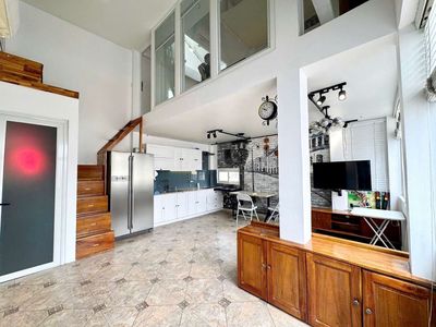 CHDV Duplex cao cấp có rooftop ngay bờ kè Hoàng Sa, quận 1