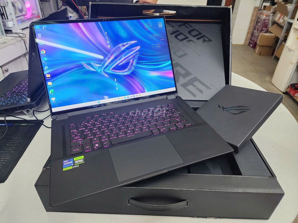 Laptop Gaming Asus ROG Flow X16 2023 I9H RTX4050