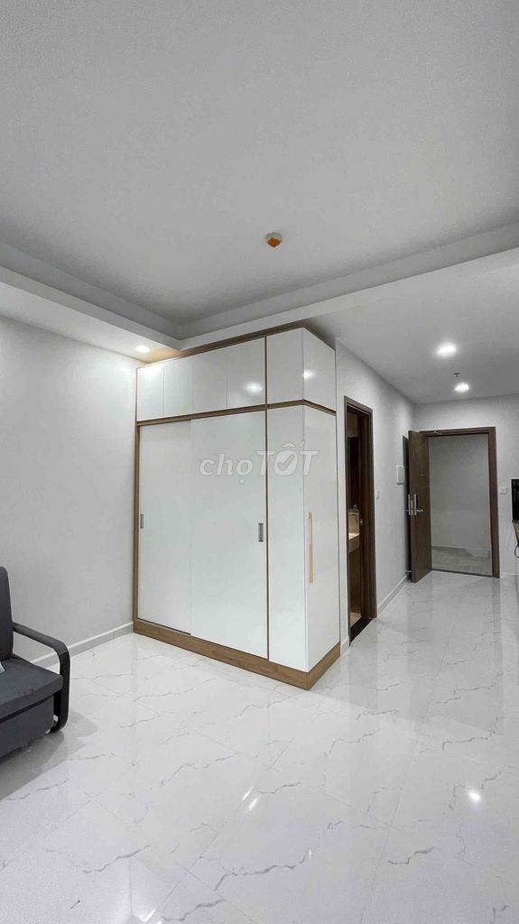 hàng hiếm căn studio c/C Opal Skyline nội thất đủ, cho thuê giá rẻ