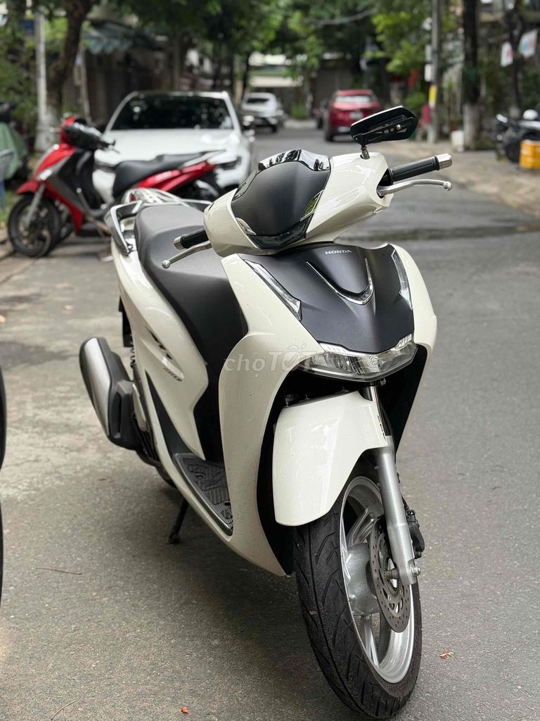 Honda SH 160i ABS 2026 бело-чёрный - SH нового поколения 98%