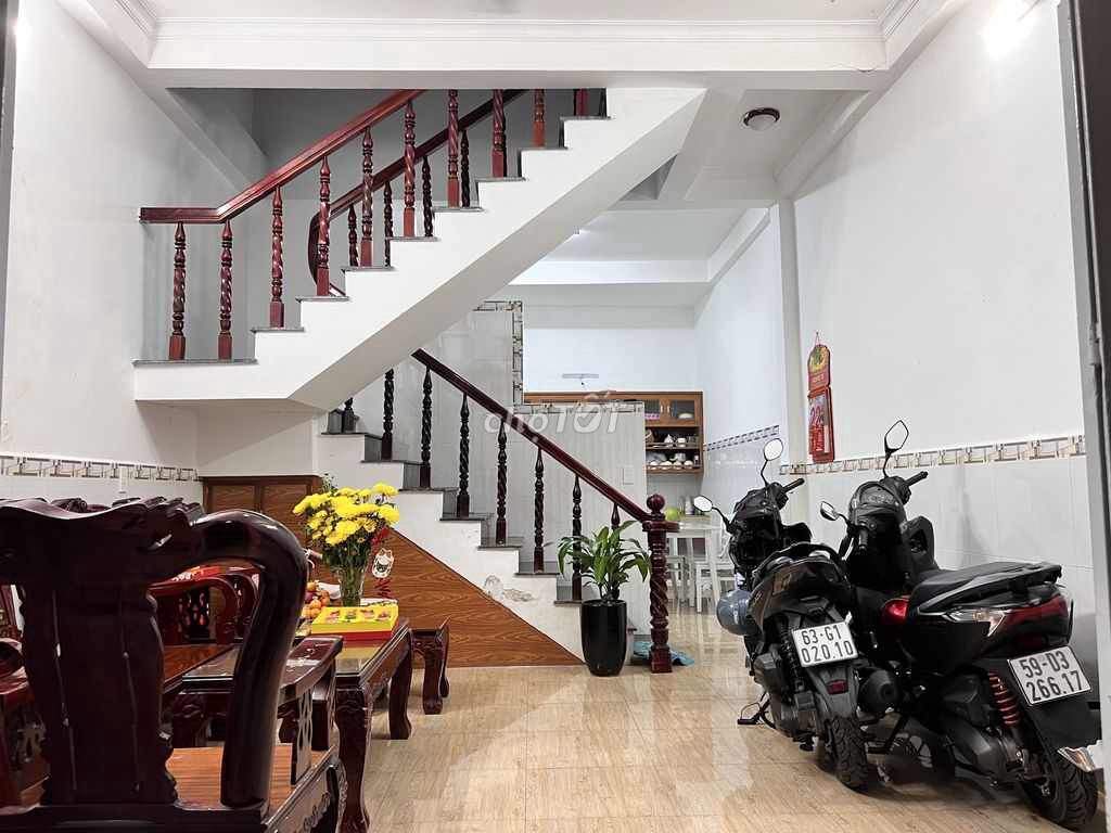 Bộ bàn ghế salon gỗ 6 món