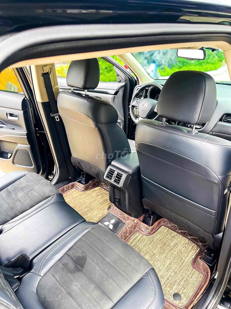 Mitsubishi Outlander 2022 2.0 CVT - 650000 km