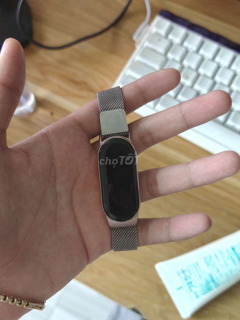 Xiaomi Mi Band 9 Hồng Kim loại. Mua bán Thiết bị đeo thông minh tại Thành phố Vĩnh Long Vĩnh Long được đăng bởi Thanh Mai hình 1