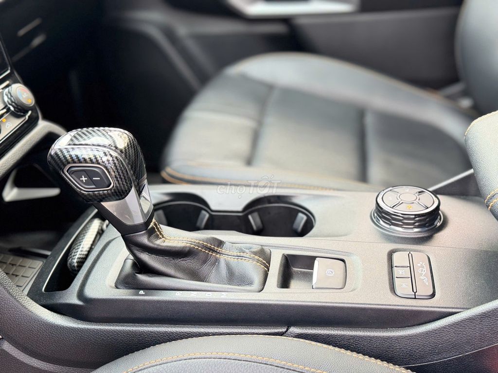 Ford Ranger Wildtrak 2024 Trắng 13.900 km. Mua bán Ô tô tại Quận 10 Tp Hồ Chí Minh được đăng bởi Trần Hoàng Long hình 5