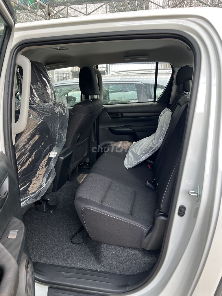TOYOTA HILUX - Giao ngay - Lãi suất góp chỉ 6.99%. Mua bán Ô tô tại Thành phố Thủ Đức Tp Hồ Chí Minh được đăng bởi Hiếu Trả Góp Xe hình 5
