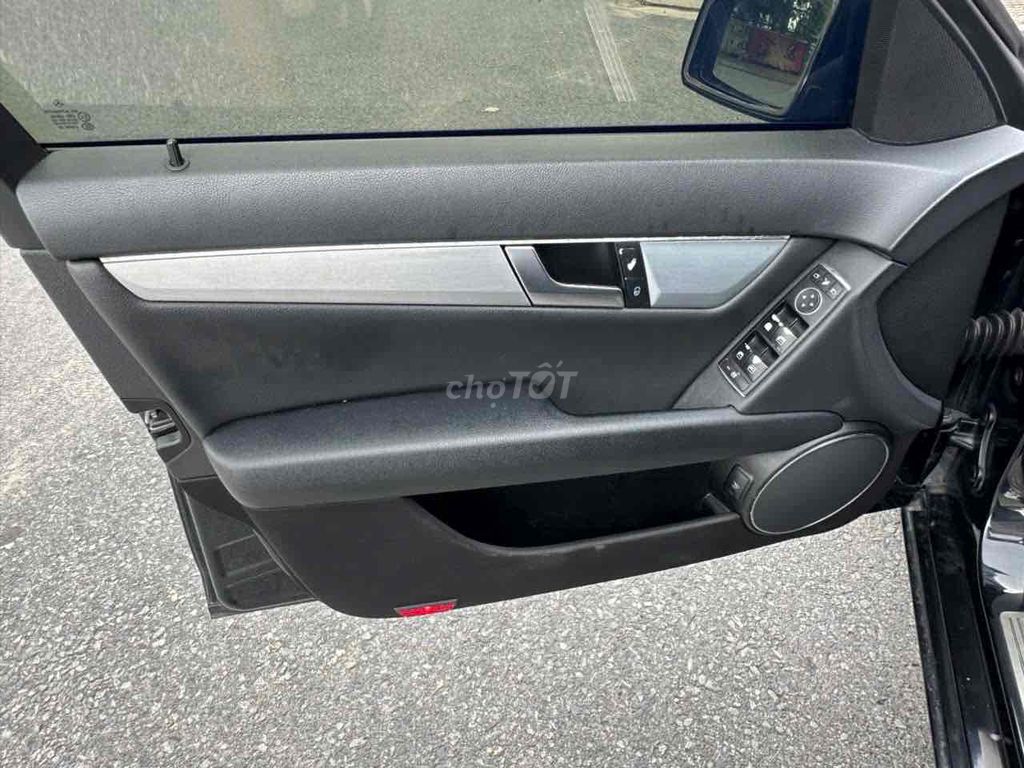 Mercedes Benz C Class 2012 C200 - 90000 km. Mua bán Ô tô tại Huyện Hóc Môn Tp Hồ Chí Minh được đăng bởi chuppy nail hình 10