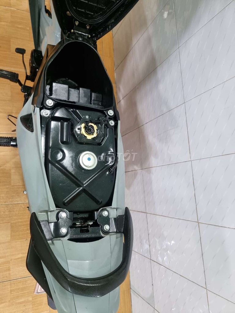 Kymco Visar màu Xám. Mua bán Xe máy tại Quận Ninh Kiều Cần Thơ được đăng bởi CHXM Trung Trưc  hình 3