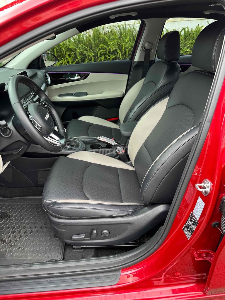 Kia K3 2024 Luxury 1.6 AT - 9400 km. Mua bán Ô tô tại Thành phố Buôn Ma Thuột Đắk Lắk được đăng bởi Nguyễn duy dương hình 15