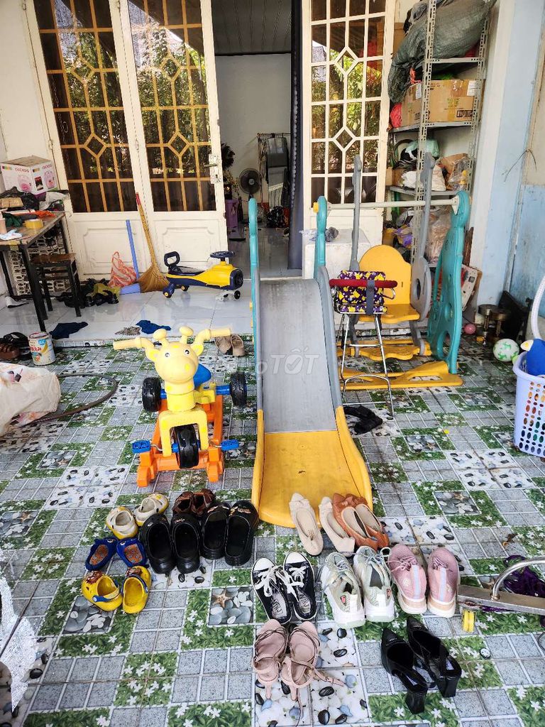 Chuyển nhà THANH LÝ bộ cầu trượt xích đu cho bé