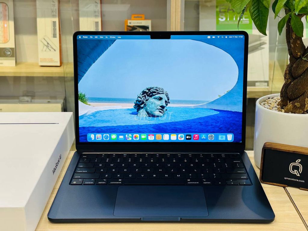 MacBook Air 13" 2022 M2 Midnight LikeNew FullBox