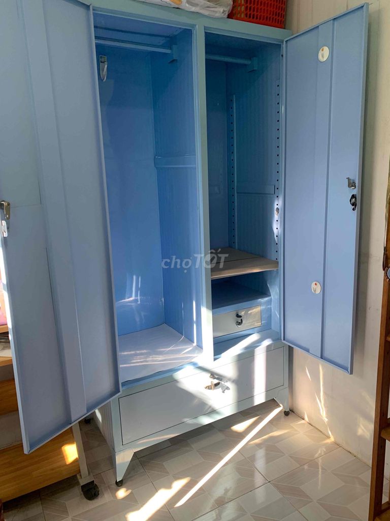 Tủ quần áo Sơn tĩnh điện Xanh dương cũ. Mua bán Tủ, kệ gia đình tại Quận Bình Thạnh Tp Hồ Chí Minh được đăng bởi Trên Cả Tuyệt Vời hình 1