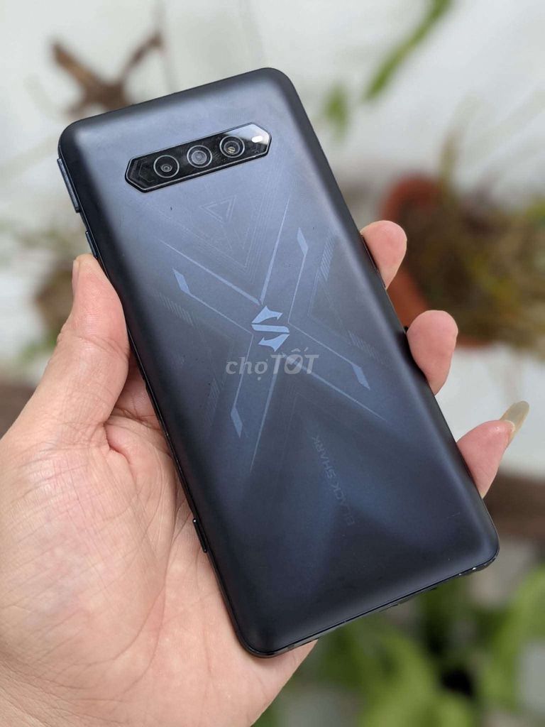 Black Shark 4 Ram 12 quốc tế. Mua bán Điện thoại tại Quận Tân Bình Tp Hồ Chí Minh được đăng bởi LEVI hình 1