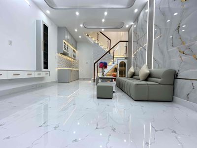 Townhouse 28 m² · 2 bed · Đường Huỳnh Tấn Phát