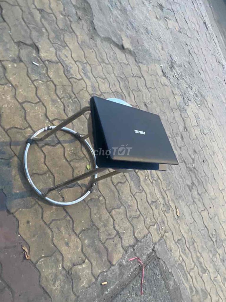 Asus Pentium 4 14.0 inch 4GB/500GB 98%. Mua bán Laptop tại Thành phố Thuận An Bình Dương được đăng bởi phúc cần alo ko nhắn tin  hình 1