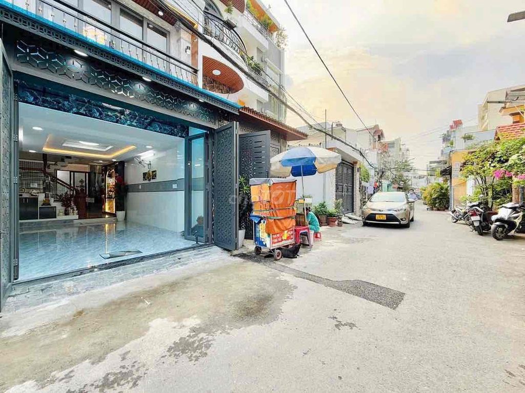 Пентхаус 60 кв.м на улице Do Thuc Tinh, район Go Vap