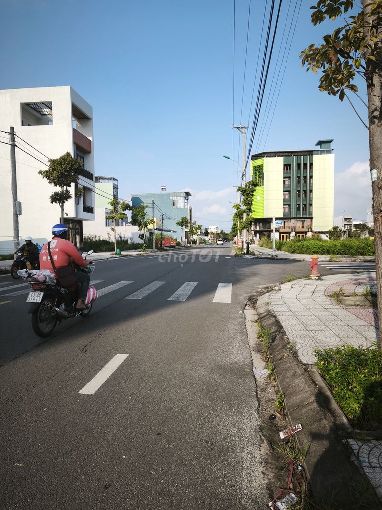 Giá hời nhất Mặt tiền Lê Quảng Chí, đường 10.5m, sổ hồng, đông đúc