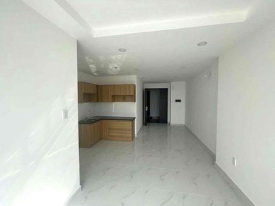 Cho thuê căn 2pn 2wc sẵn 2 máy lạnh rèm 8tr