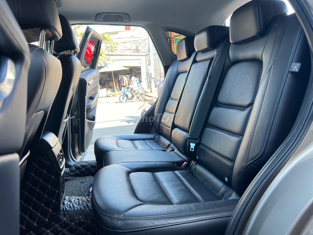 Mazda CX-5 2.5 AT 2WD 2017 (Form mới) -70000km. Mua bán Ô tô tại Thành phố Dĩ An Bình Dương được đăng bởi Siêu Thị Ô Tô Bình Dương  hình 10