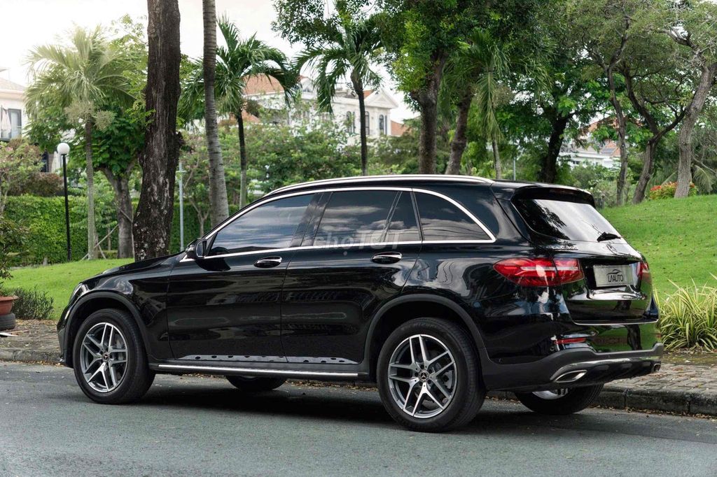 LONG ANH AUTO về Mercedes GLC300 4Matic model 2018. Mua bán Ô tô tại Quận 7 Tp Hồ Chí Minh được đăng bởi LongAnh AuTo  hình 15