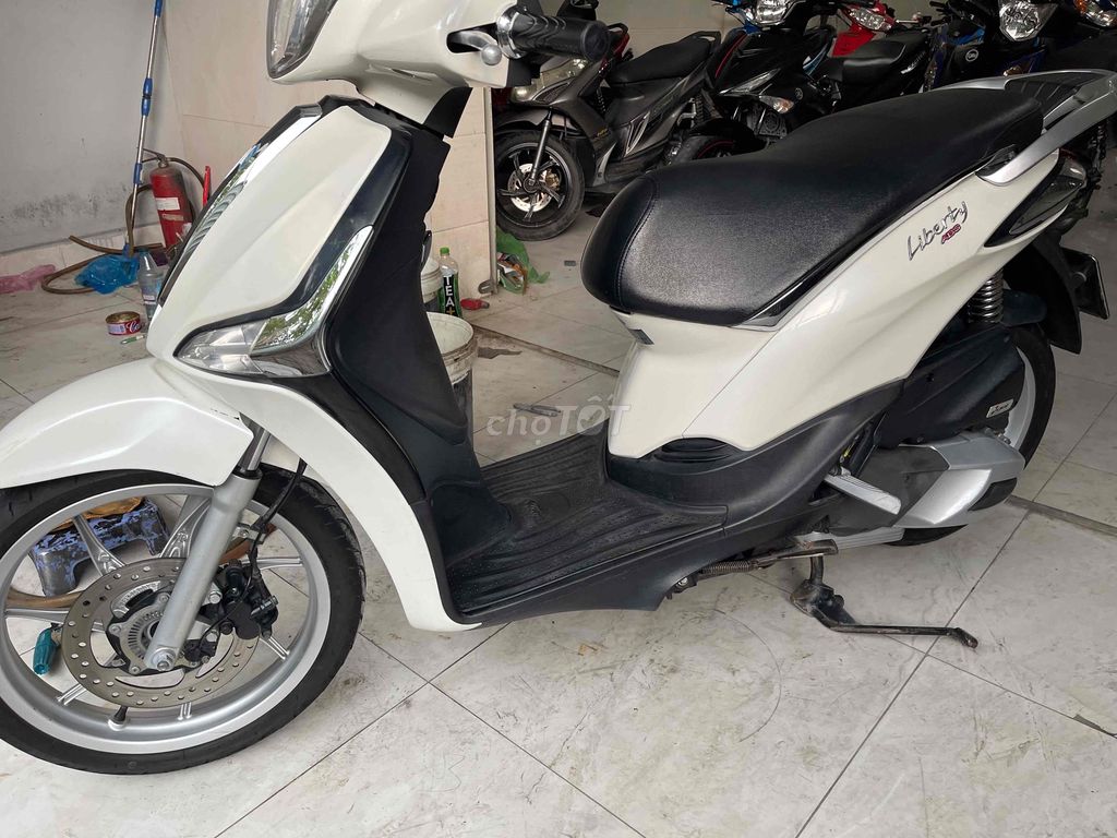 Piaggio Liberty 2017 ABS Trắng. Mua bán Xe máy tại Quận Ninh Kiều Cần Thơ được đăng bởi Cửa Hàng xe máy Hoàng Hải hình 2