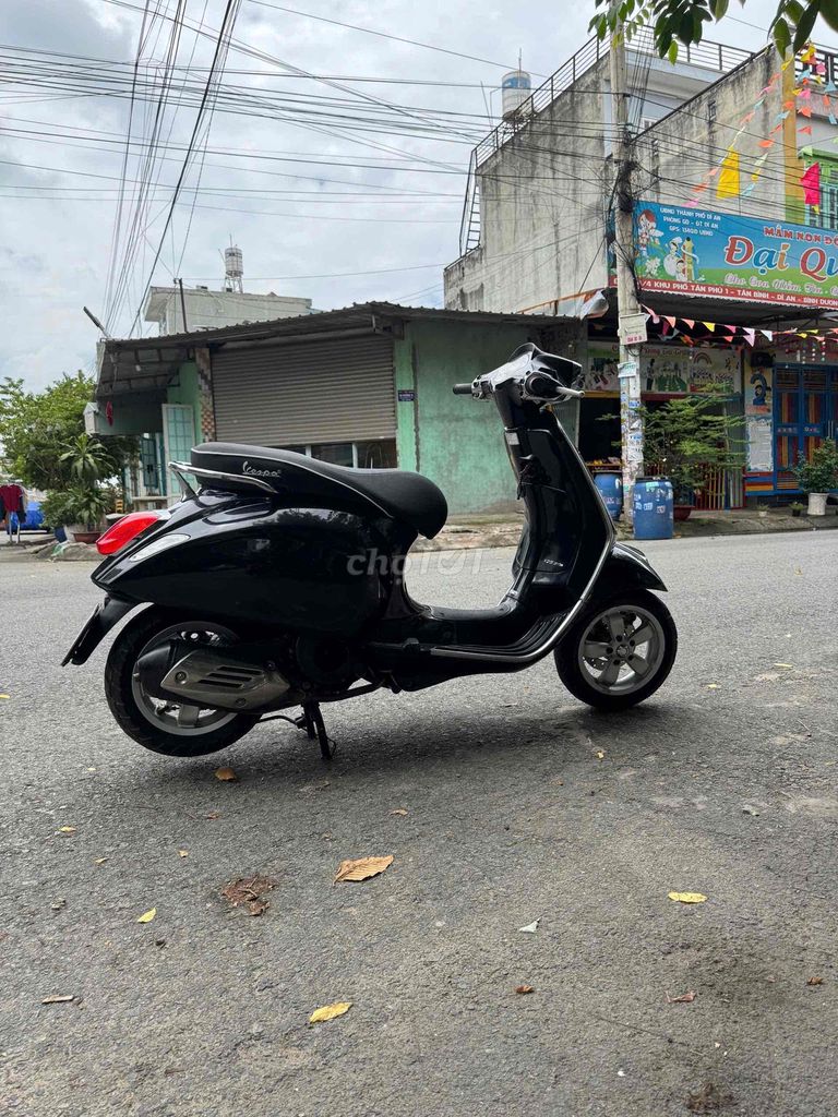 cần bán xe vespa 2015 giá 20tr. Mua bán Xe máy tại Thành phố Dĩ An Bình Dương được đăng bởi Hoang hai hình 1