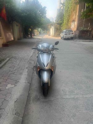 Honda Lead màu Bạc. Mua bán Xe máy tại Quận Hà Đông Hà Nội được đăng bởi chị hoa 