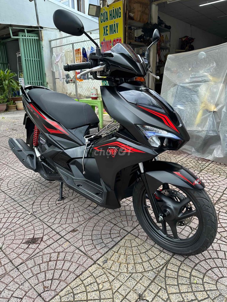 Honda Air Blade 2017 Đen nhám zin dep vĩnh long. Mua bán Xe máy tại Thành phố Vĩnh Long Vĩnh Long được đăng bởi xe máy Tùng Beo hình 9