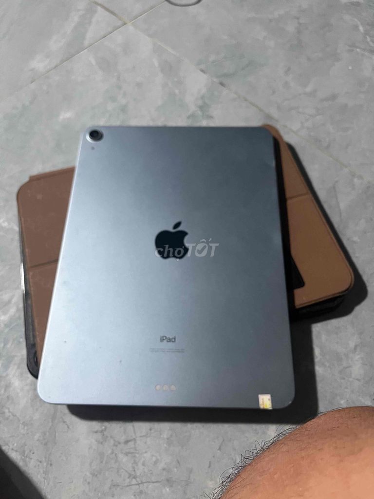 Apple iPad Air 4 Wifi Đã sử dụng Ốp lưng. Mua bán Máy tính bảng tại Thành phố Thanh Hóa Thanh Hóa được đăng bởi Phạm Trung Kiên hình 1